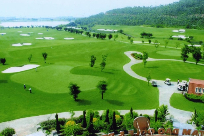 Spend your Hanoi golf holiday in Tam Dao Golf Resort